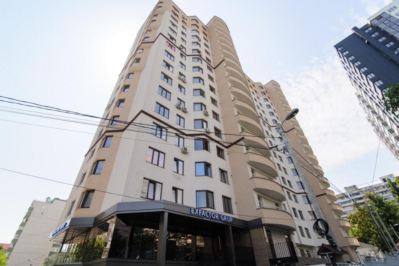 Diplomat The Best Ultra Central Apartaments คีชีเนา ภายนอก รูปภาพ