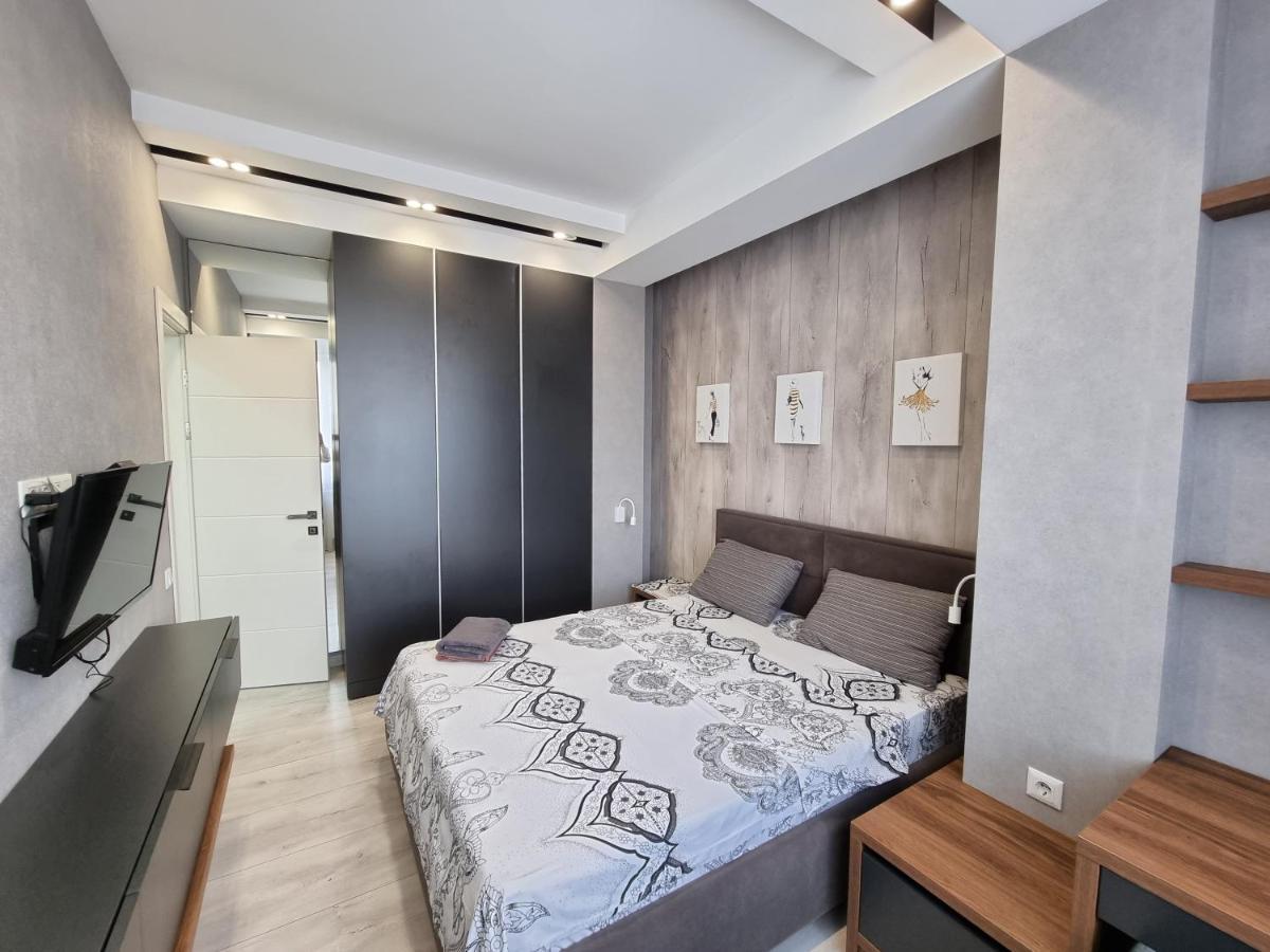 Diplomat The Best Ultra Central Apartaments คีชีเนา ภายนอก รูปภาพ
