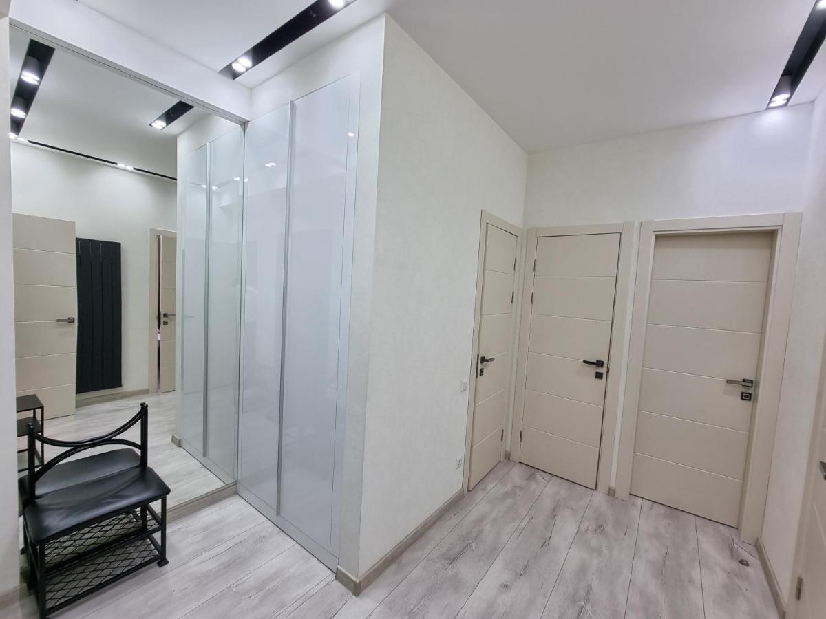 Diplomat The Best Ultra Central Apartaments คีชีเนา ภายนอก รูปภาพ