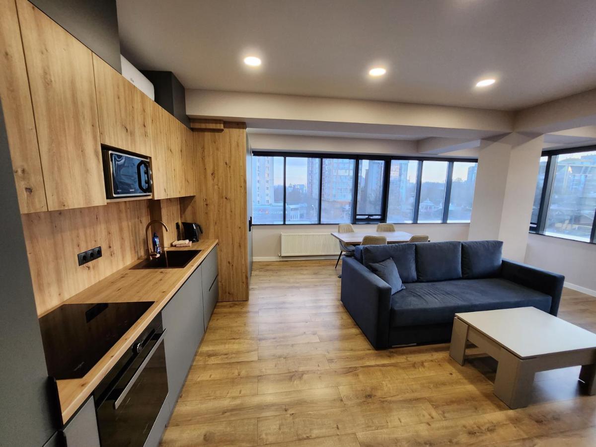 Diplomat The Best Ultra Central Apartaments คีชีเนา ภายนอก รูปภาพ