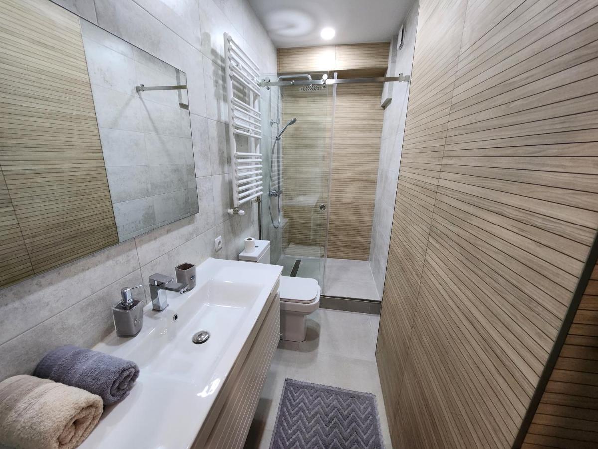 Diplomat The Best Ultra Central Apartaments คีชีเนา ภายนอก รูปภาพ